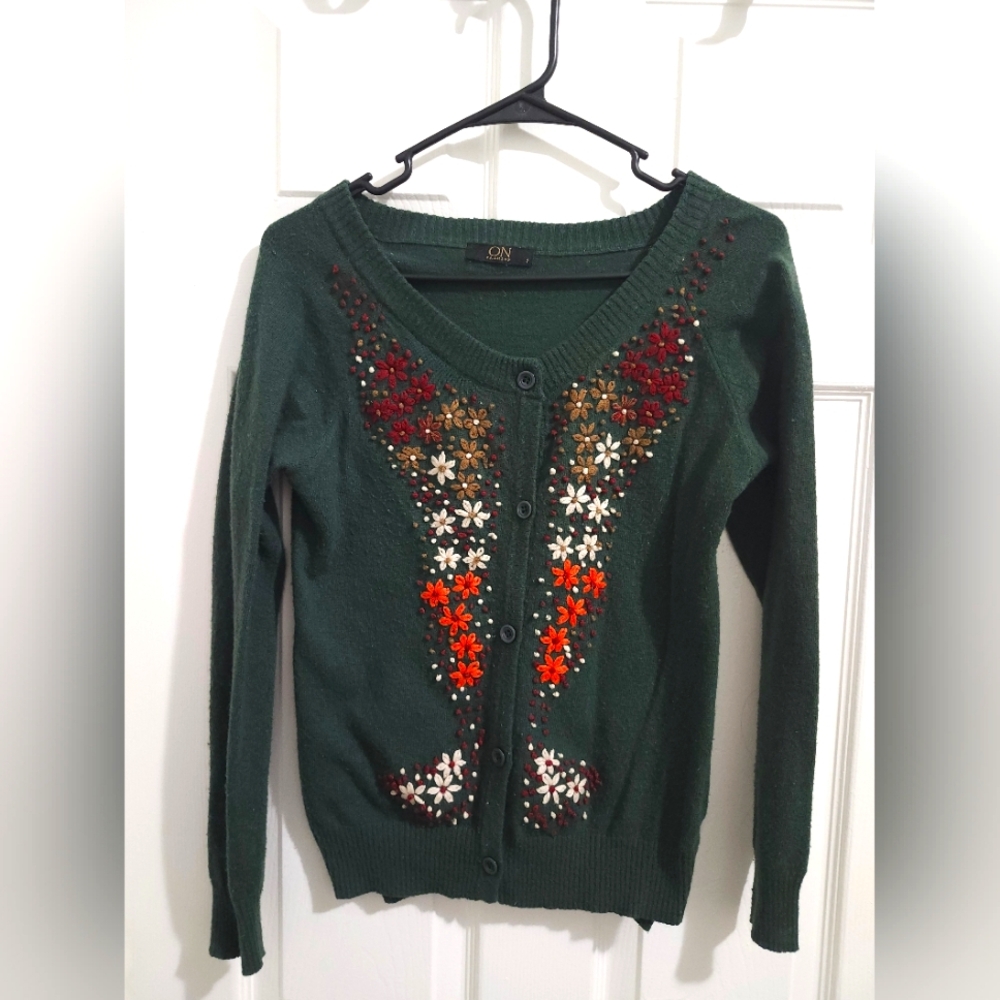 Embroidered green cardigan sweater